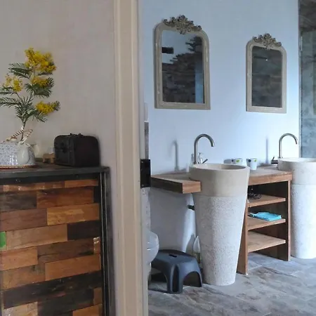 Le Presbytere Bed & Breakfast *